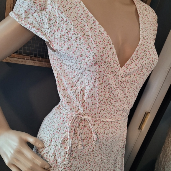 Brandy ❤ Melville - Picture 4 of 4